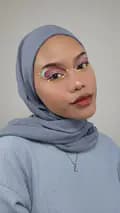 Farah | beauty content creator-famfarah